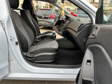 Car image 12