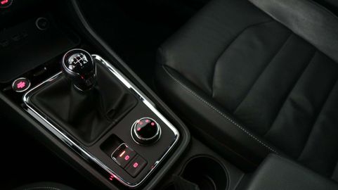 Car image 33