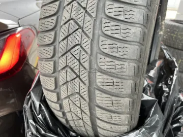 Car image 47