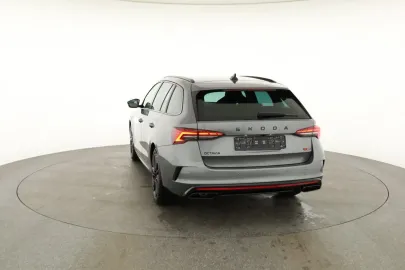 Car image 40