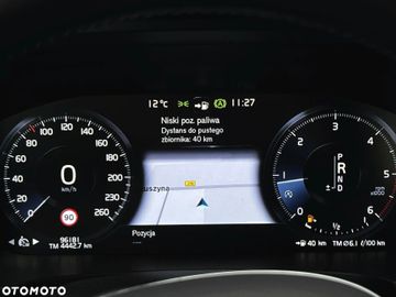 Car image 36