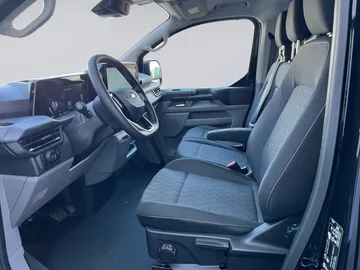 Car image 27
