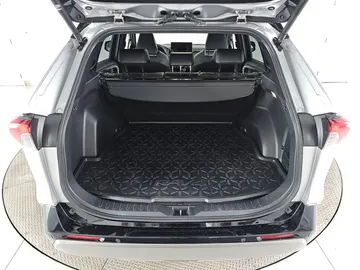 Car image 28