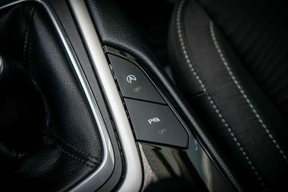 Car image 37