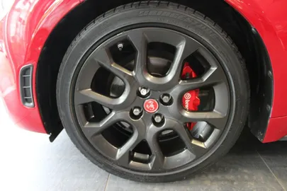 Car image 13