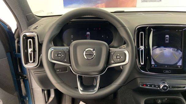 Volvo XC40 AWD 120 kW image number 8