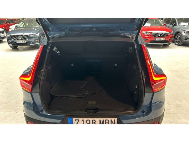 Volvo XC40 Recharge T4 Core 155 kW image number 4