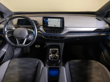 Car image 34