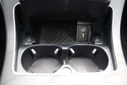 Car image 40