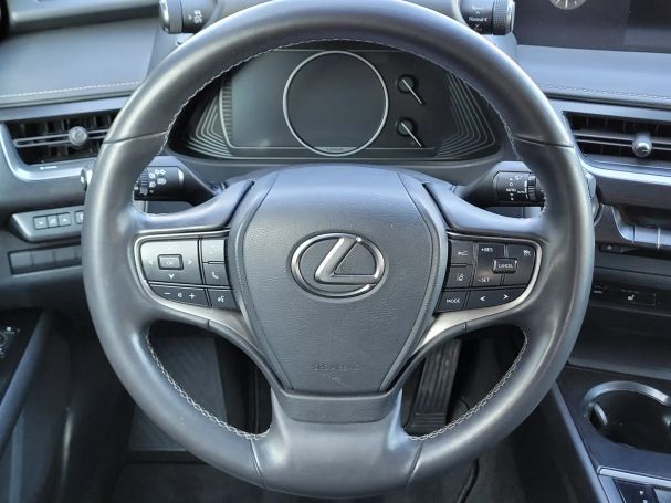 Lexus UX 250h 135 kW image number 15