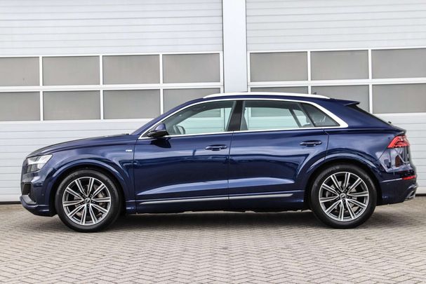 Audi Q8 55 TFSI quattro S-line 250 kW image number 10