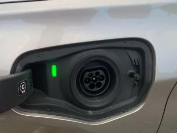 Car image 28