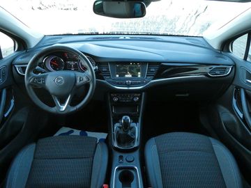 Car image 13