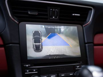 Car image 18
