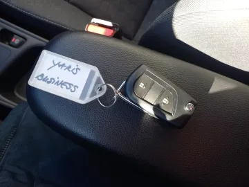 Car image 28
