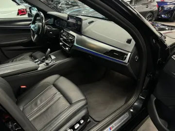 Car image 46