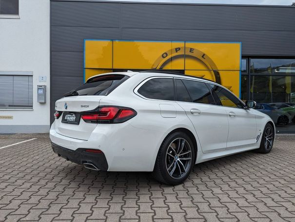 BMW 540i Touring xDrive 245 kW image number 3