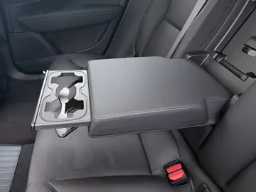 Car image 41