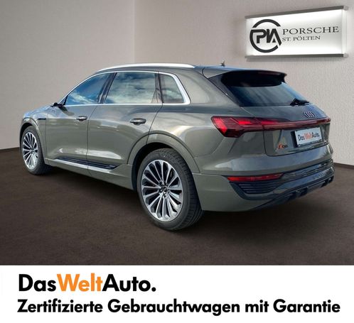 Audi Q8 55 quattro e-tron S-line 250 kW image number 5