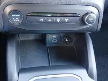 Car image 29