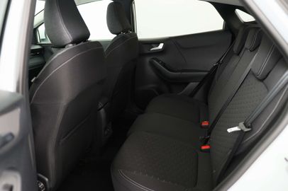 Car image 30