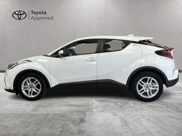 Car image 3