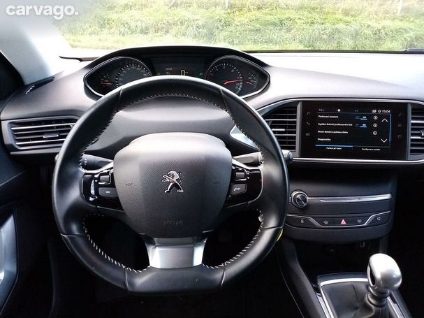 Peugeot 308 SW BlueHDi 100 75 kW image number 9