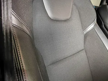 Car image 29