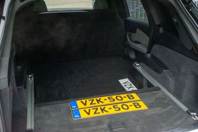 Car image 29