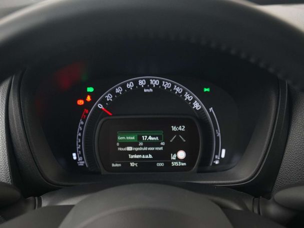 Toyota Aygo X 1.0 VVT-i 53 kW image number 8