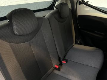 Car image 33