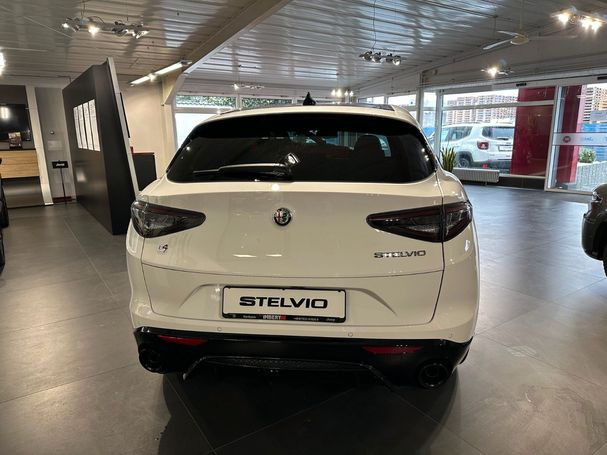 Alfa Romeo Stelvio 2.0 Turbo Q4 206 kW image number 4