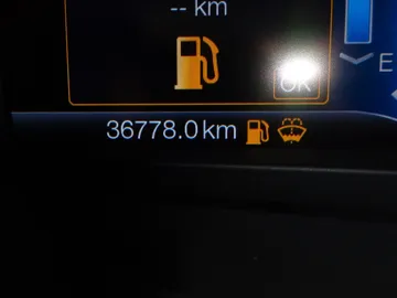 Car image 30