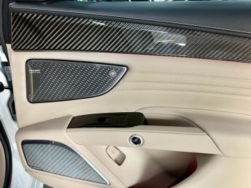 Car image 45