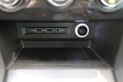 Car image 37