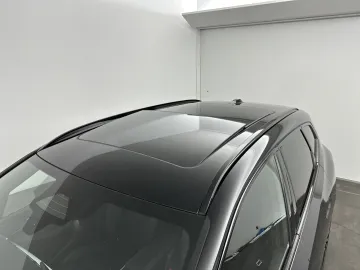 Car image 32