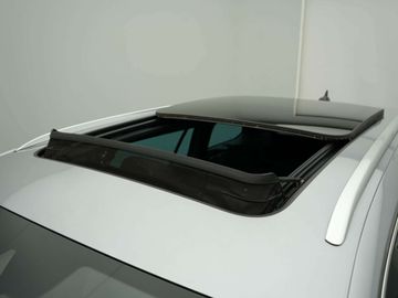 Car image 39