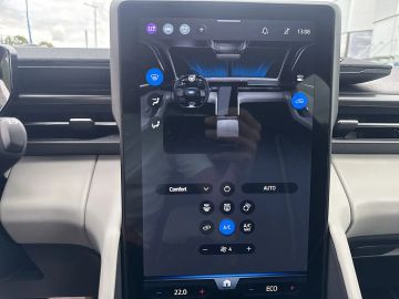 Car image 27