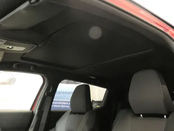 Car image 27