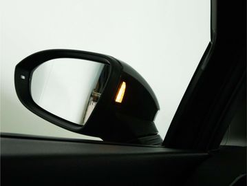 Car image 33