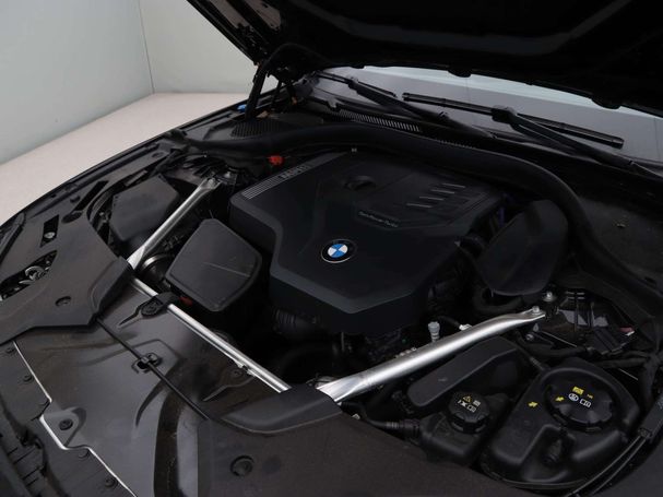 BMW 520i 135 kW image number 3