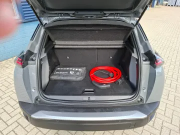 Car image 42