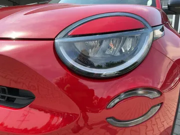 Car image 24