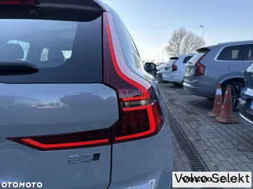 Car image 32