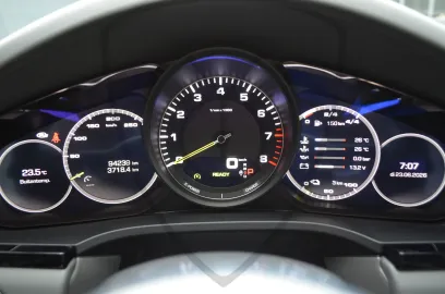 Car image 23