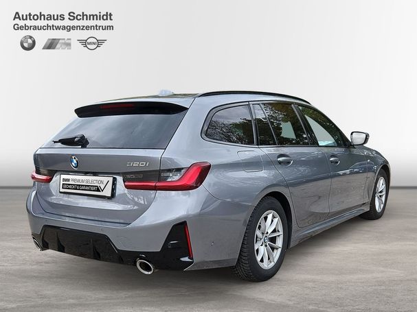 BMW 320i Touring 135 kW image number 2