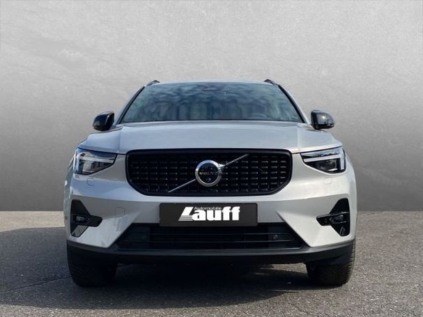 Volvo XC40 B4 Plus Dark 145 kW image number 2