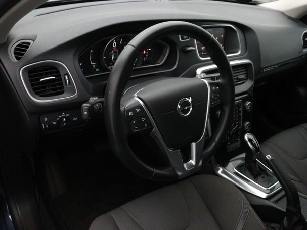 Volvo V40 Cross Country T3 112 kW image number 4