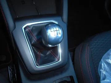 Car image 29