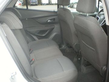 Car image 18